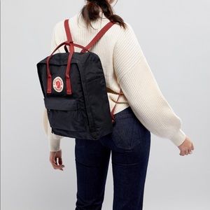 Classic Kanken black with ox-red straps BNWT